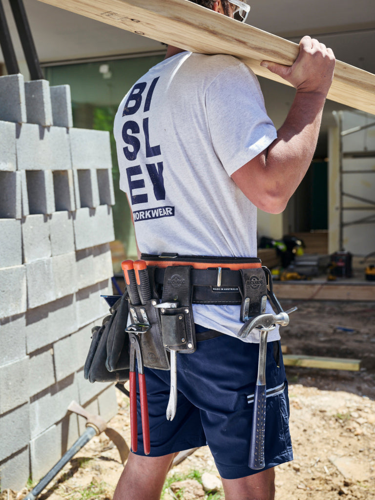 BISLEY COTTON VERTICAL LOGO TEE