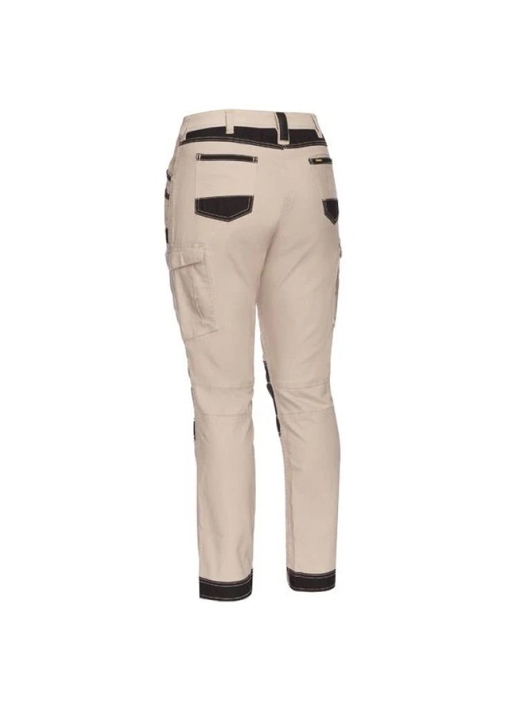 WOMEN'S FLX & MOVE™ CARGO TROUSERS