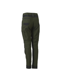 WOMEN'S FLX & MOVE™ CARGO TROUSERS