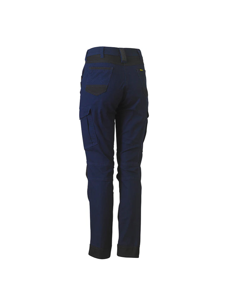 WOMEN'S FLX & MOVE™ CARGO TROUSERS